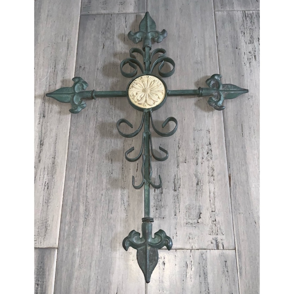 Wrought Iron Moss Green Heavy Fleur De Lis Christian Cross 19”X14” Ready To Hang - Picture 2 of 7